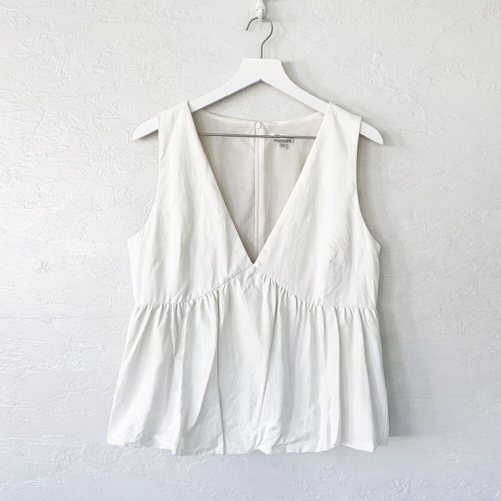 Versona White Faux Leather Sleeveless Peplum Top Women’s Large Zip Back